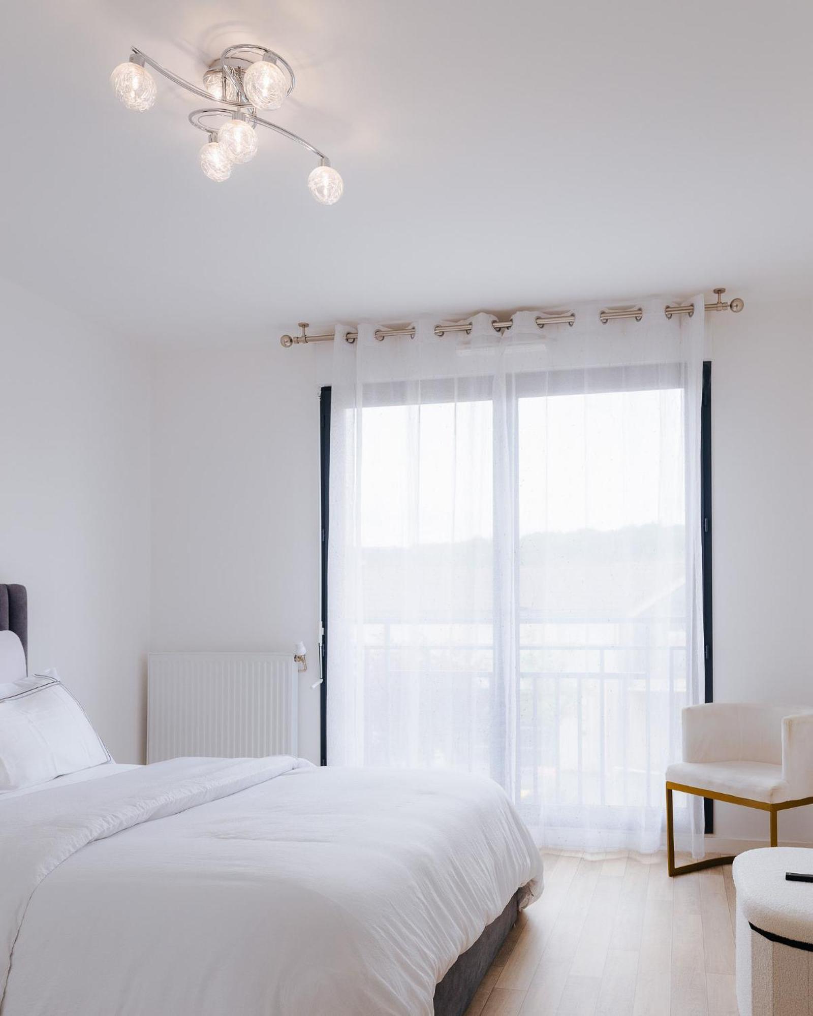 Appartement Luxueux, Neuf & Equipe A Versailles, Saint-Cyr-lʼÉcole Extérieur photo