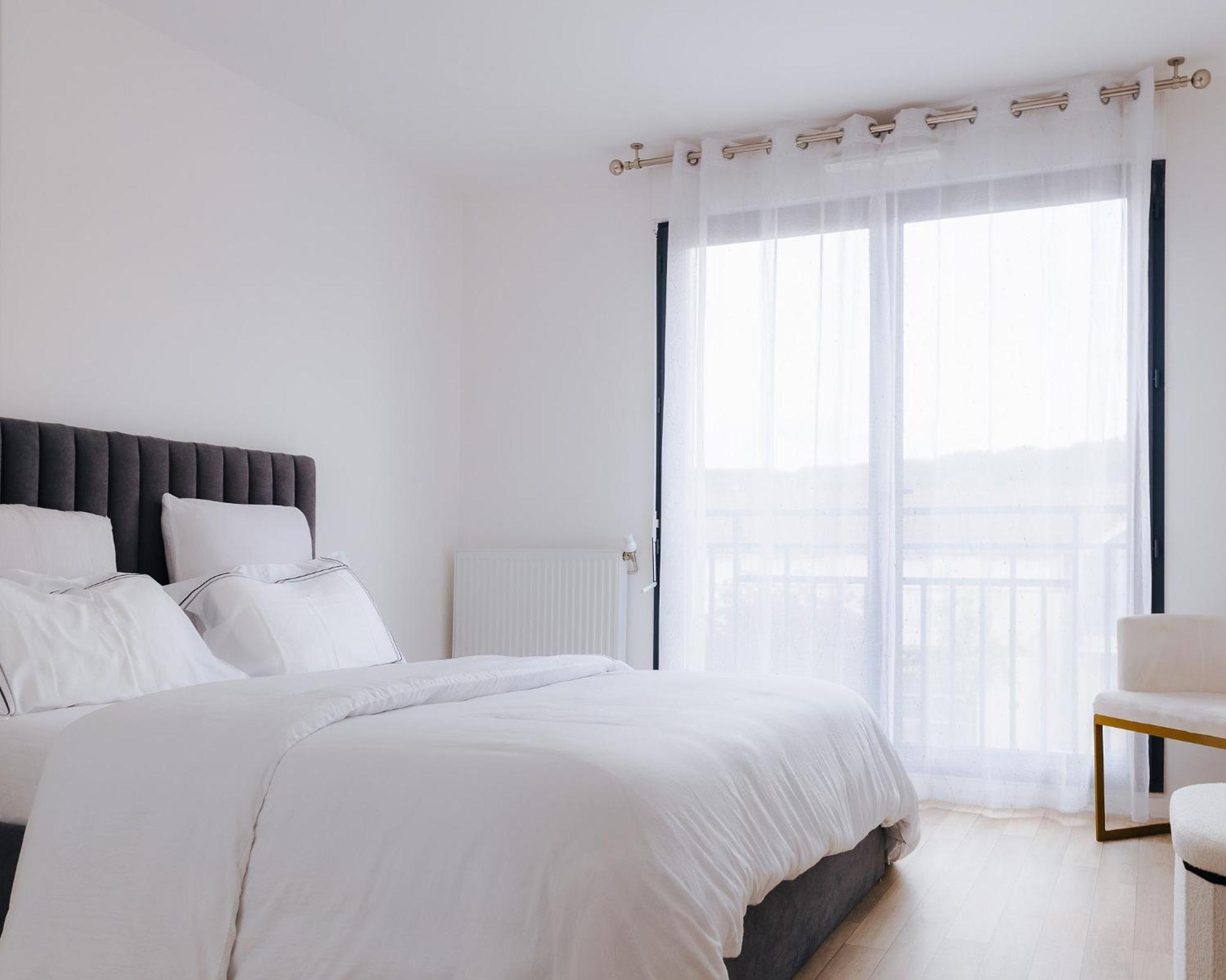 Appartement Luxueux, Neuf & Equipe A Versailles, Saint-Cyr-lʼÉcole Extérieur photo